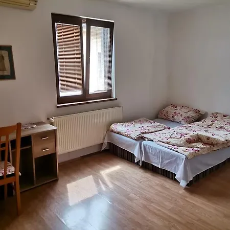 Anh' Private For Tourist Homestay Bratislava